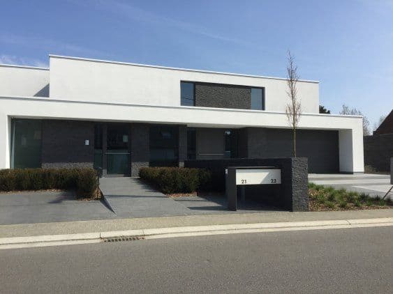 Tuin bij dokterspraktijk te Muizen